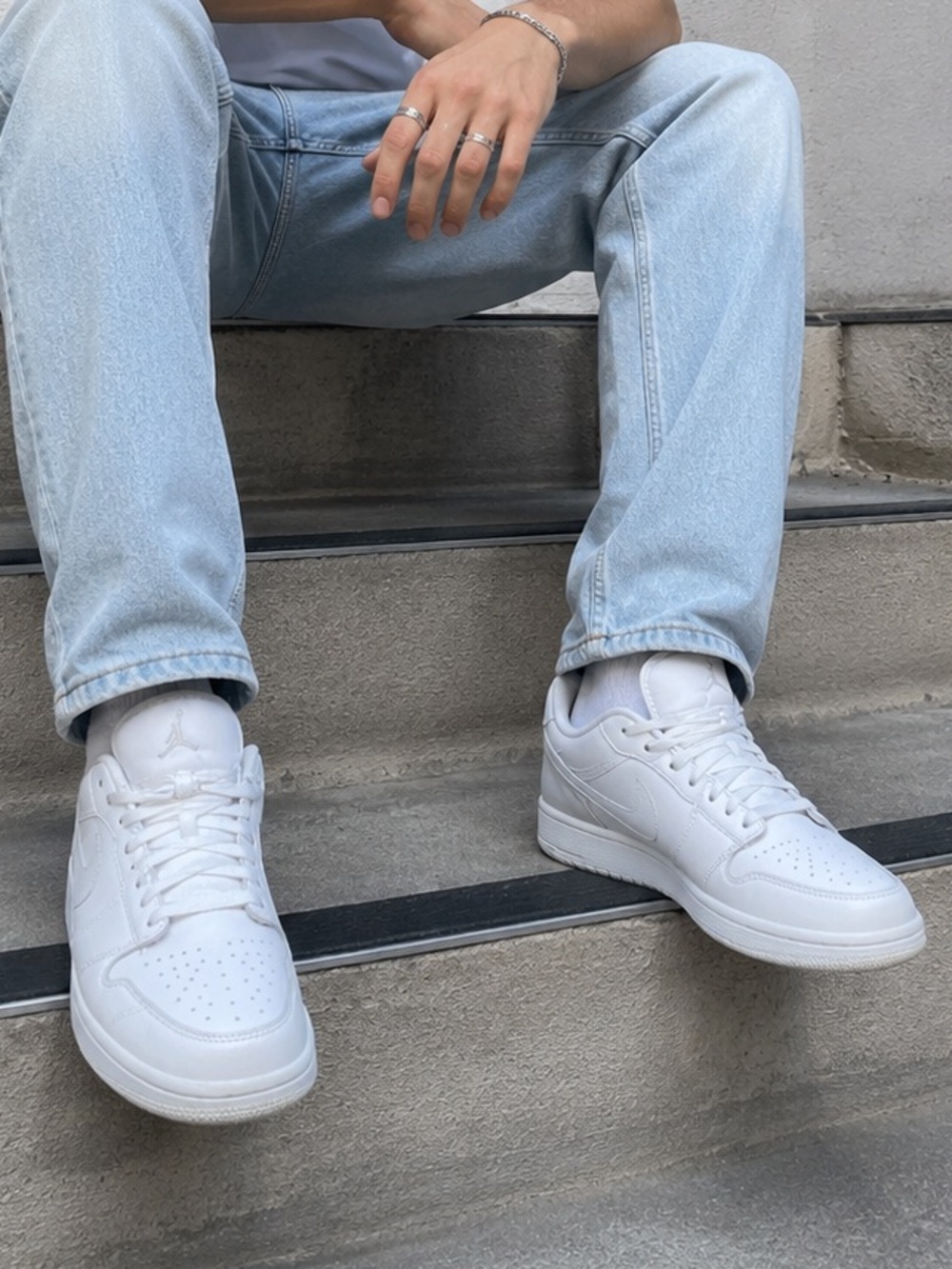 Air Jordan 1Retro Men's White Low-Top Sneaker mens 11.5